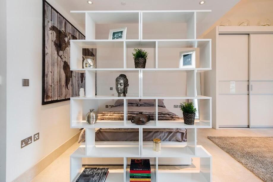 Apartment Elegant Penthouse Retreat Near Bridgecheckhostprofile *