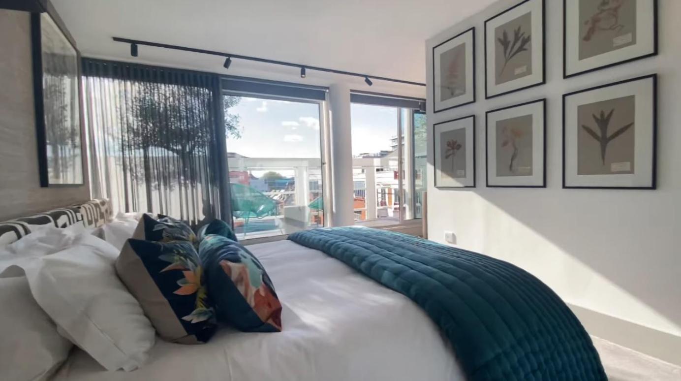 Elegant Penthouse Retreat Near Bridgecheckhostprofile * London